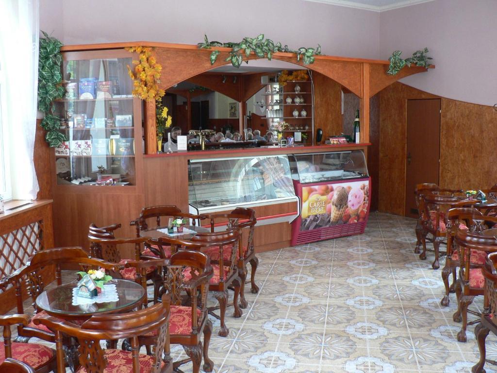 Lazensky Lecebny Dum Praha Hotel Luhačovice Kültér fotó