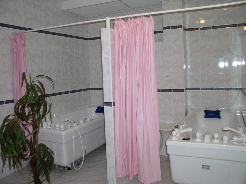 Lazensky Lecebny Dum Praha Hotel Luhačovice Kültér fotó